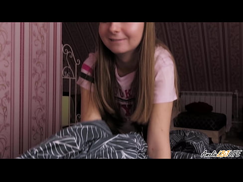 ❤️ Blonde Sucks her Best Friend Deeply και παίρνει σπέρμα στο στόμα της ❌ Ανώμαλο βίντεο ❤